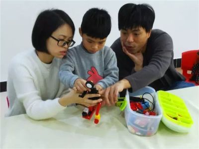 五年增长十五倍，国内机器人教育市场引领教育科技新浪潮